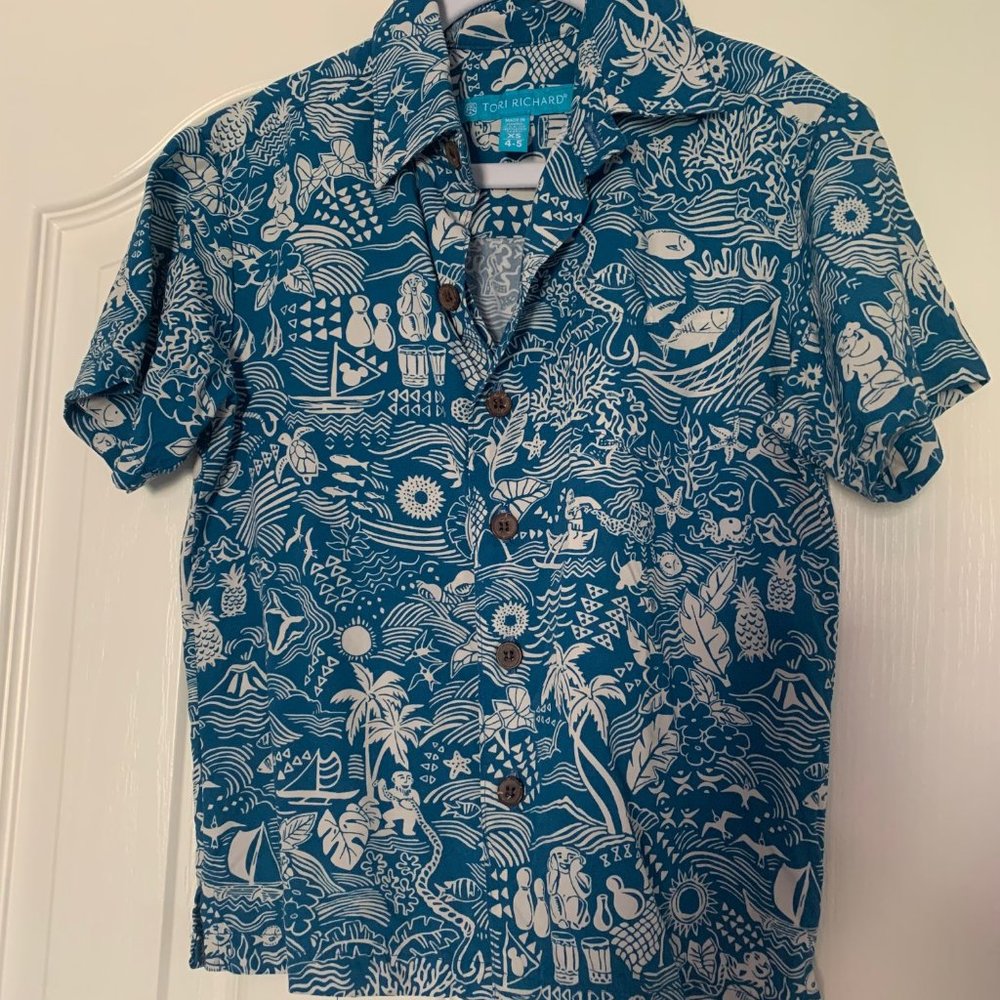 Aulani, A Disney Resort Aloha Shirt Tori Richard Size XS (4-5)